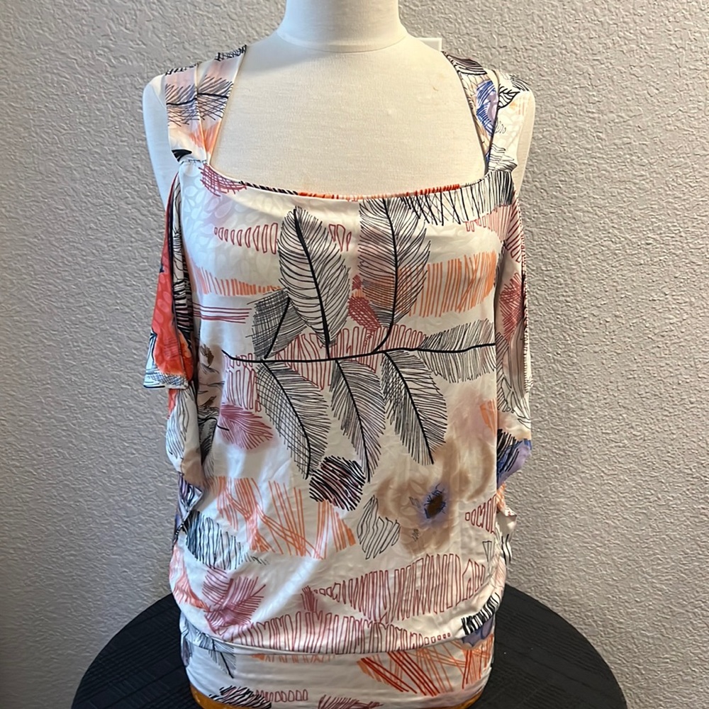 Mesmerize New Floral Cold Shoulder Top Sz S